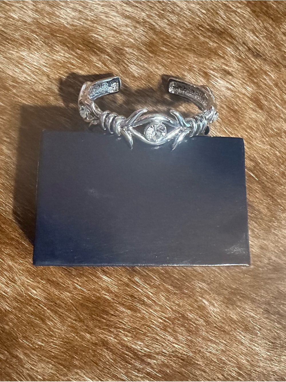 NIB Montana Silversmith Silver Barbed Wire Crystal Cuff Bracelet - Picture 5 of 7